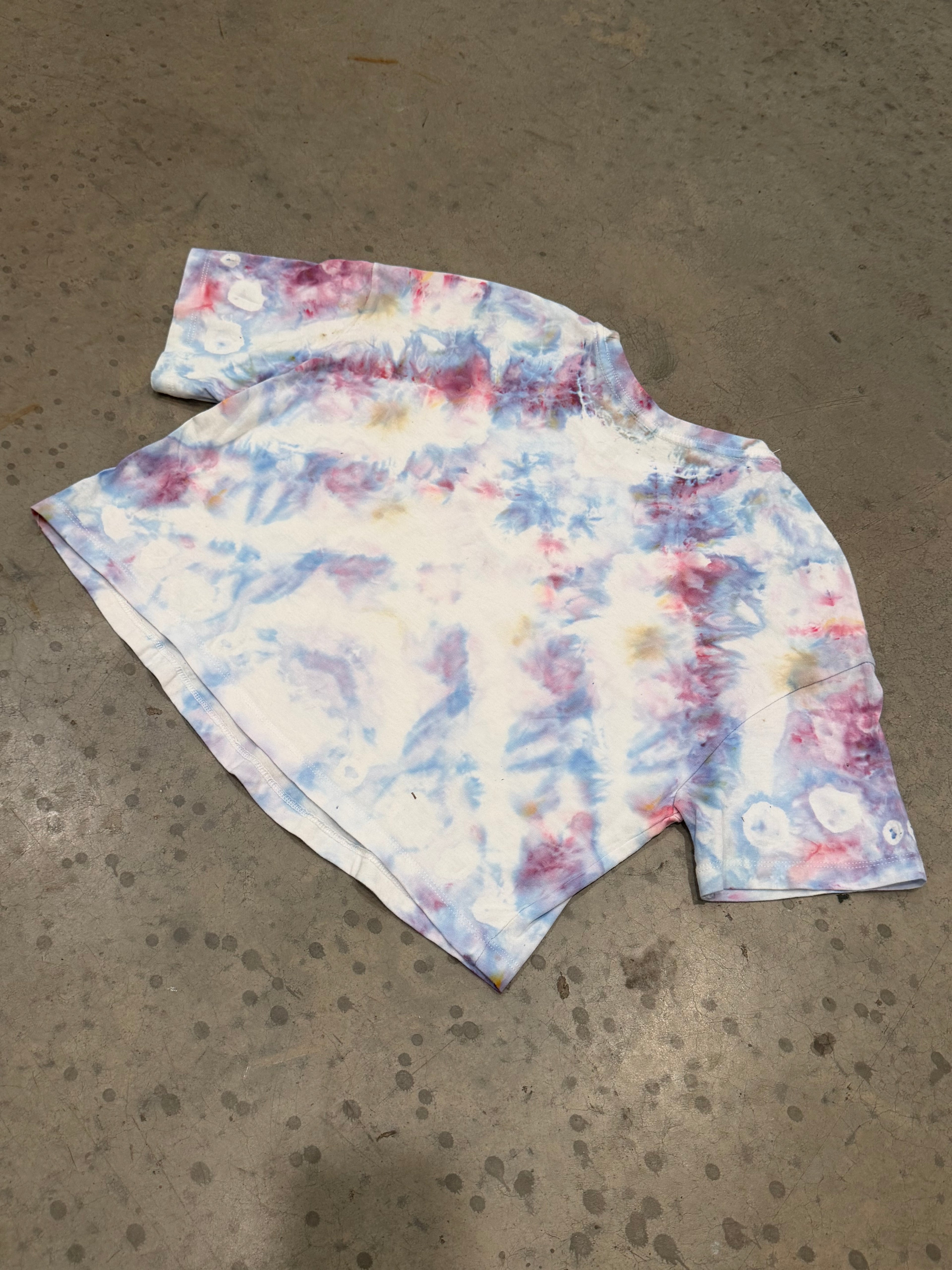 Ice Dye Crop Tee – Sky Blue & Pink